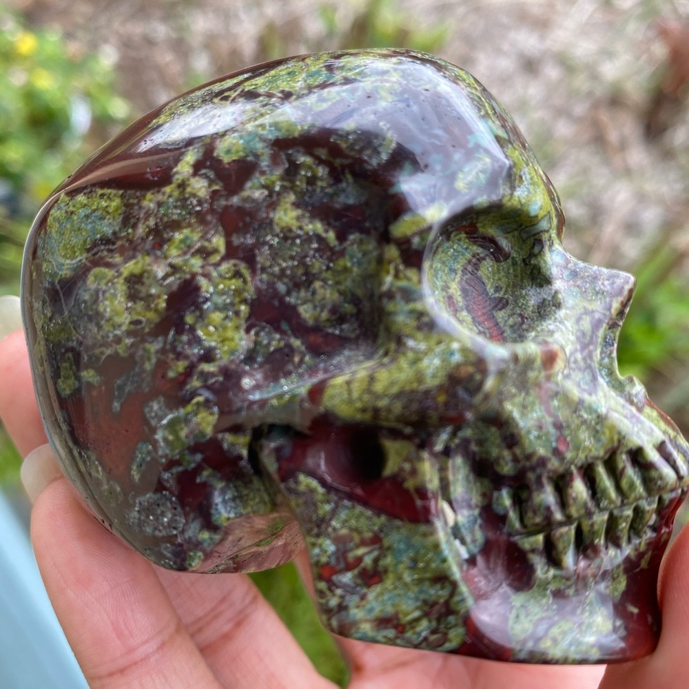 Dragons Blood Jasper Skull Carving - Picture 6 of 10